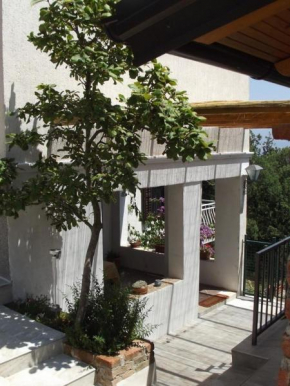Gemütliche Wohnung mit Grill und Garten
